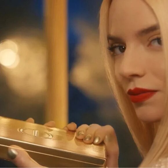 CHRISTIAN DIOR Limited Edition Metal Clutch Shoulder Bag With Lipsticks - Picture 6 of 9